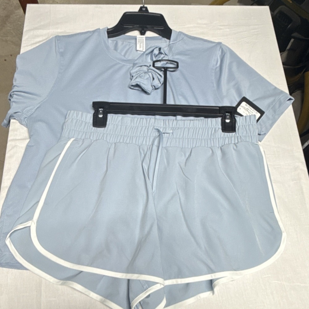 90 degree  Women's 3 Piece Light Blue Outfit Set T-Shirt Shorts Scrunchie M